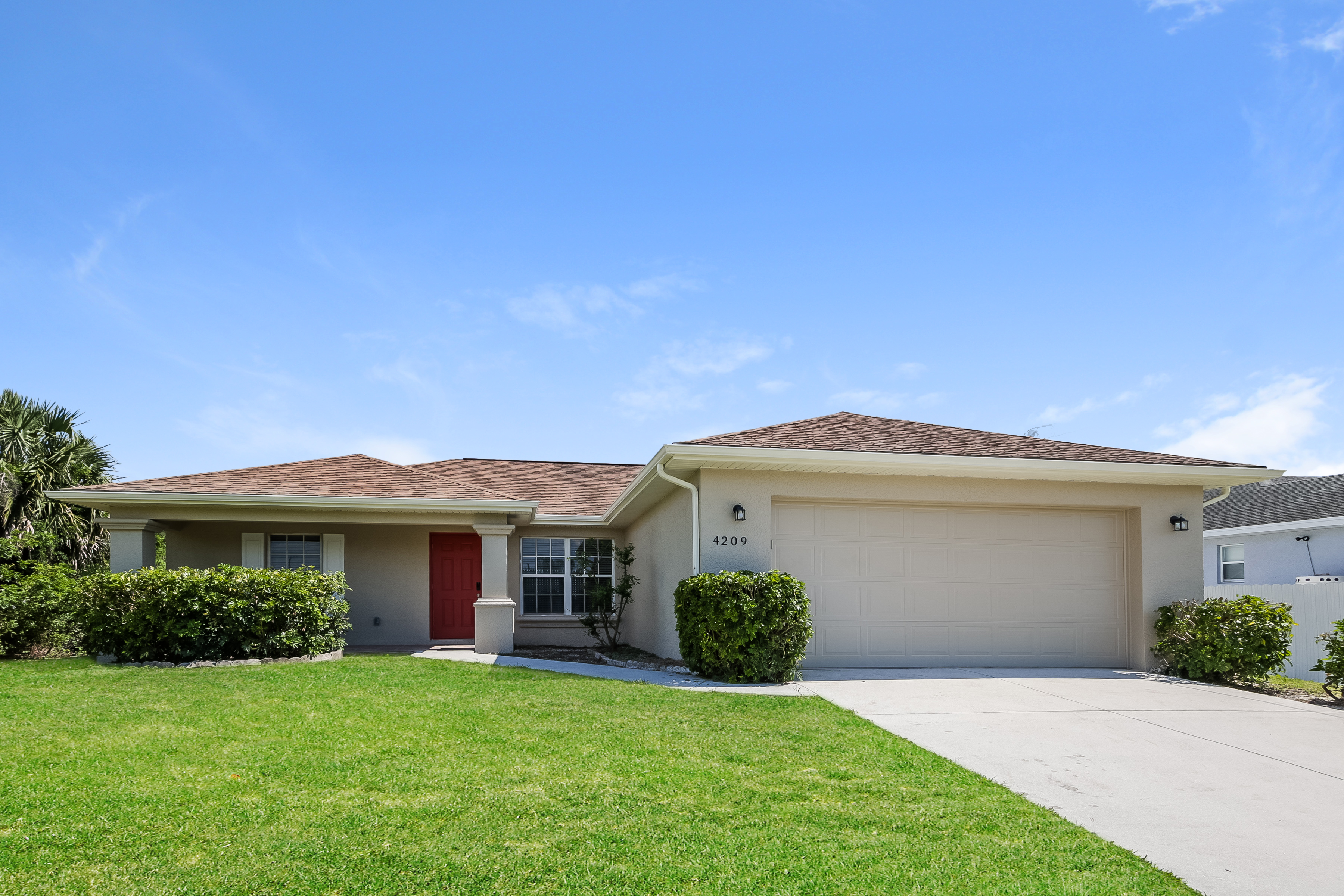 4209 17th St SW Lehigh Acres, FL 33976